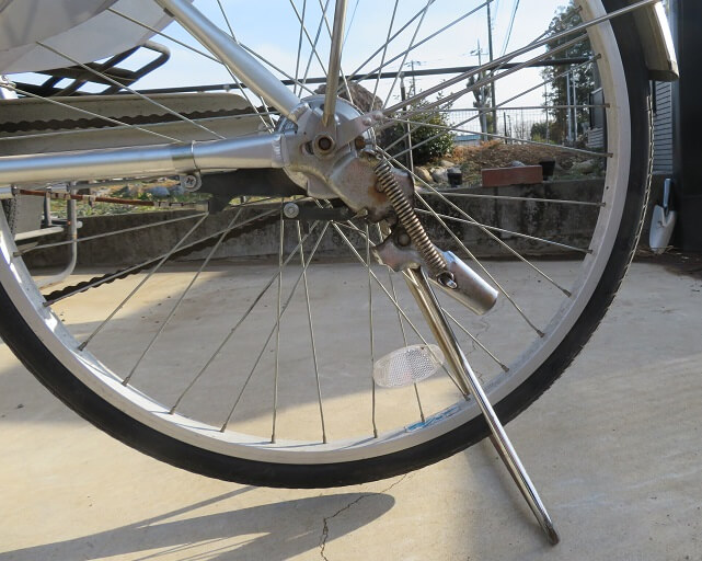 自転車のスタンドが上がらないとき エレン・イーストのブログ